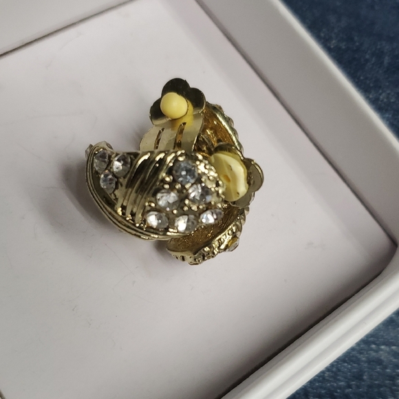 St. John Gold and Crystal  Clip On Earrings 80s Fashion - Picture 3 of 11